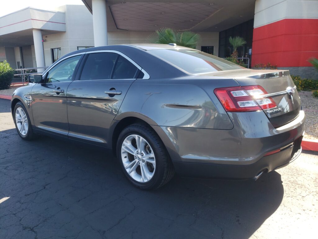 2018 Ford Taurus SE