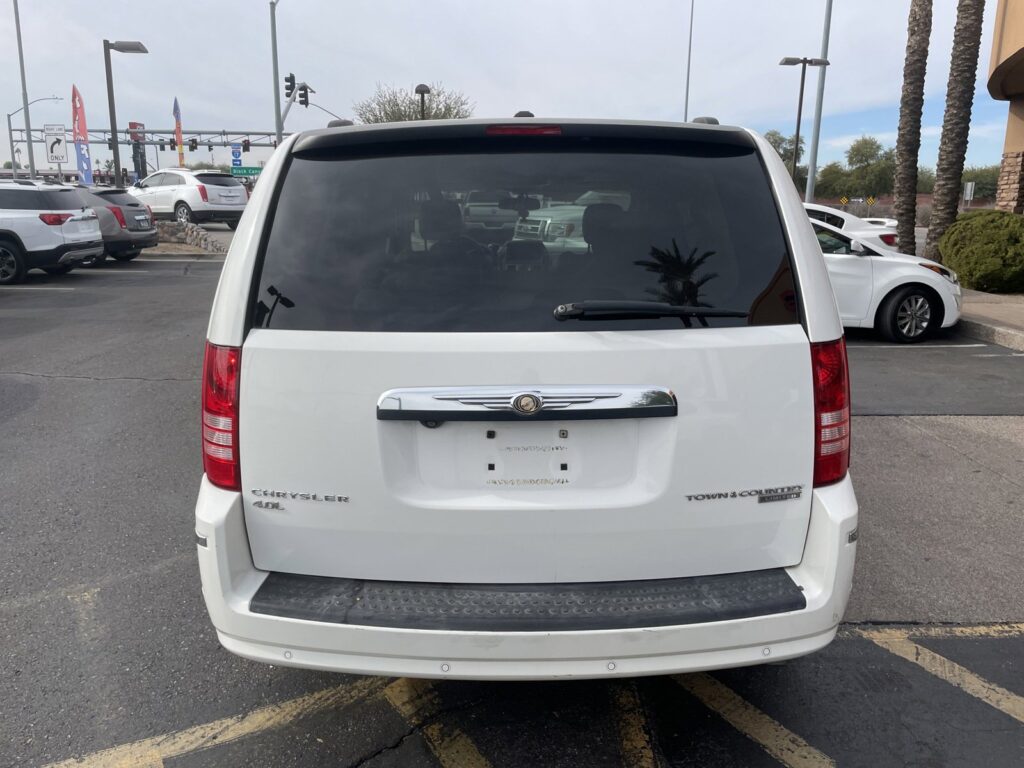 2010 Chrysler Town & Country Limited