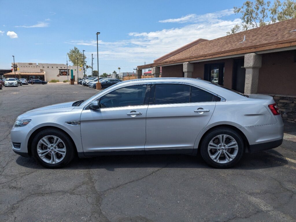 2016 Ford Taurus SEL