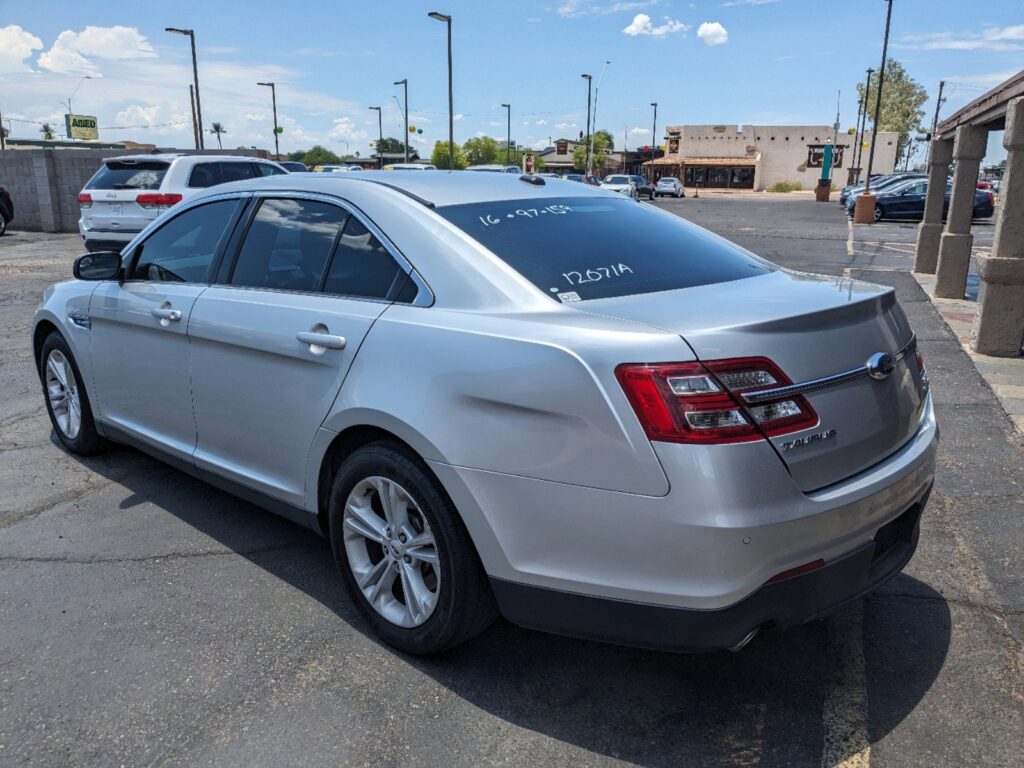 2016 Ford Taurus SEL