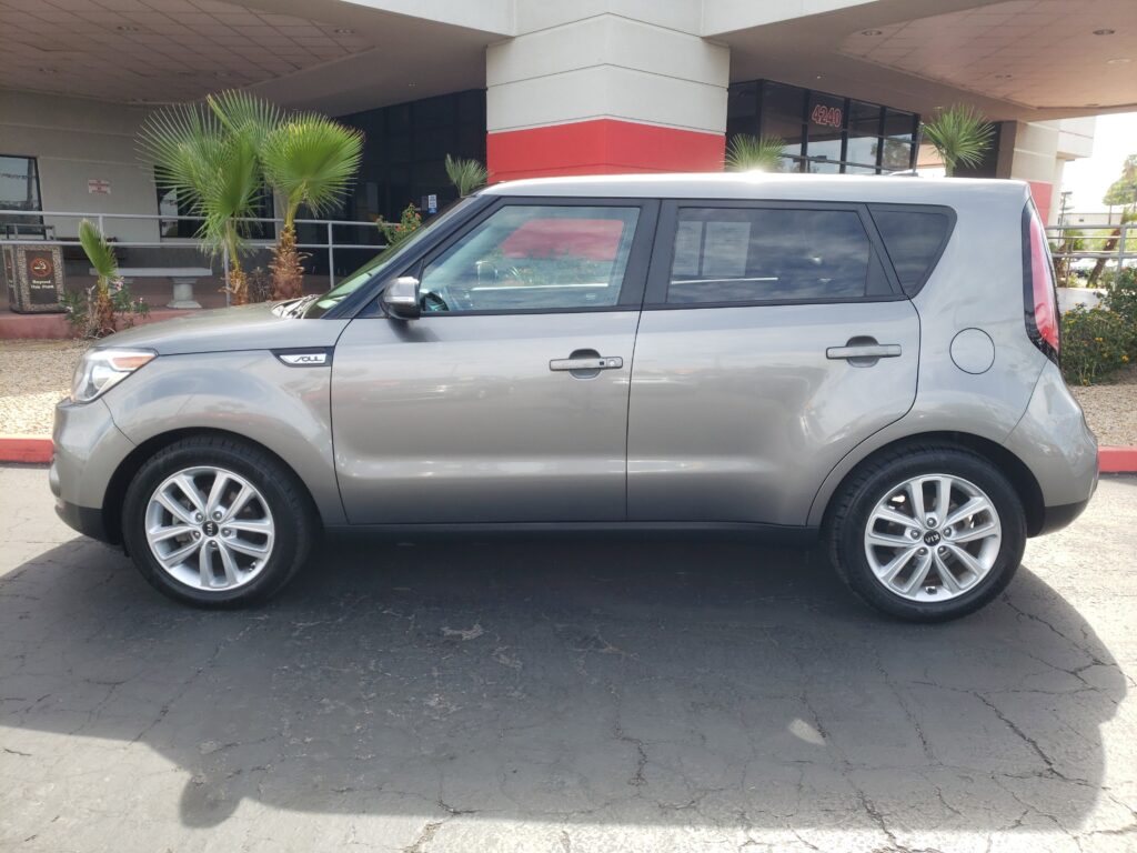 2017 Kia Soul +