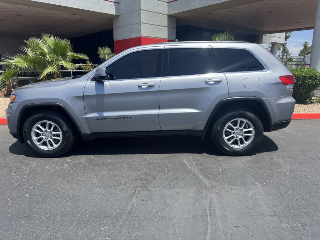 2019 Jeep Grand Cherokee Laredo