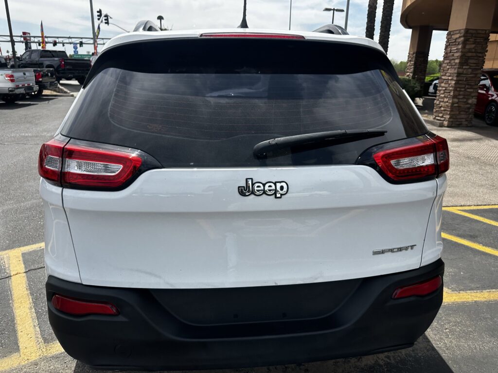 2015 Jeep Cherokee Sport