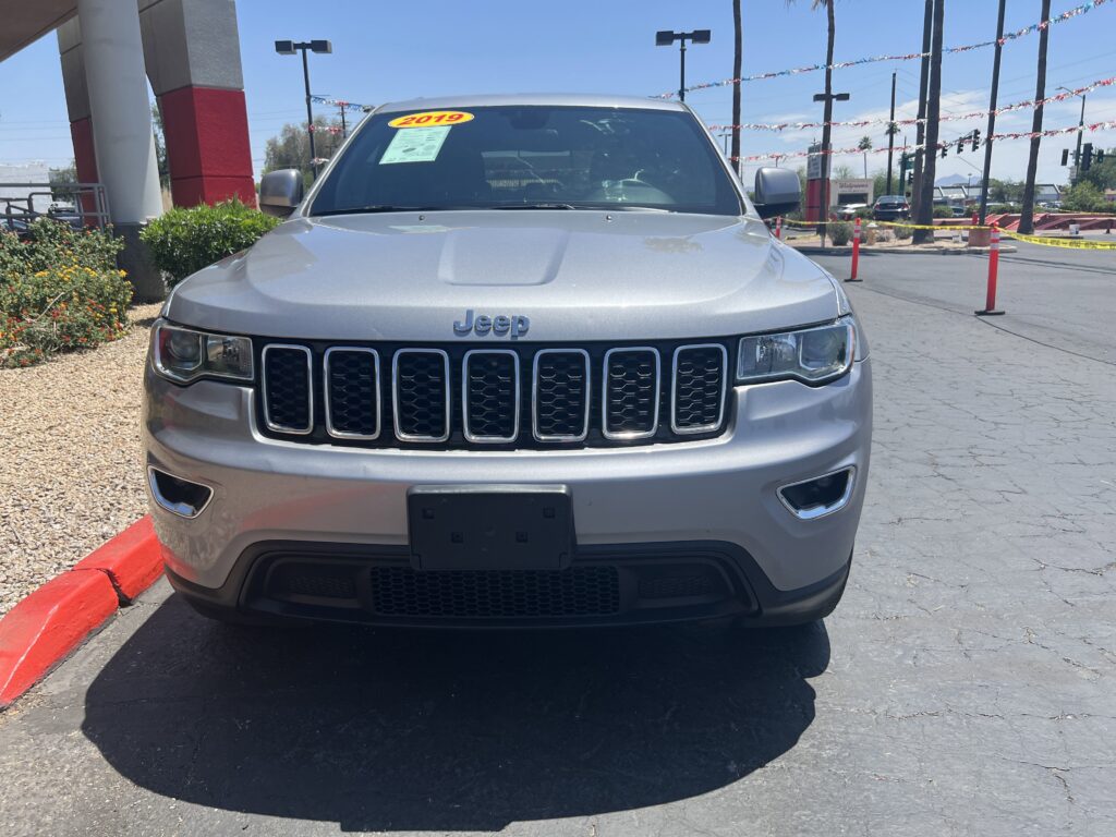 2019 Jeep Grand Cherokee Laredo